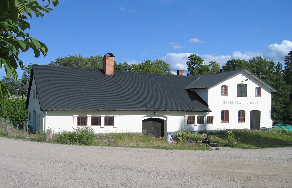 Mackmyra-front
